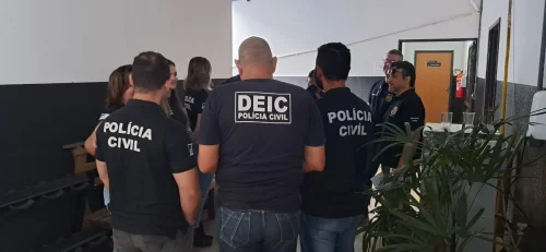 Servidora Afastada por Corrupção: Dinheiro de Detentos e Falsas Festas!