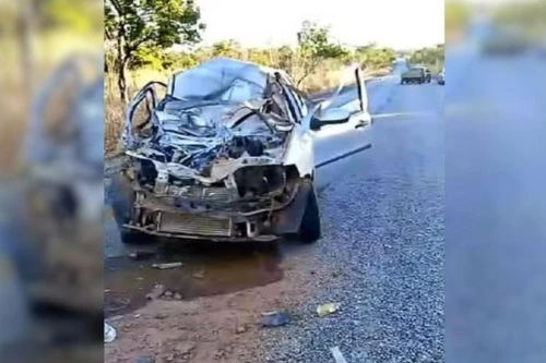 Acidente entre carro e ônibus escolar termina em tragédia na TO-387