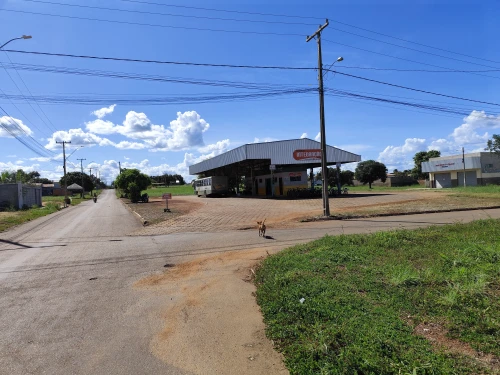 Moradores de Luzimangues enfrentam dificuldades com falta de dinheiro em papel e ônibus que não aceitam Pix